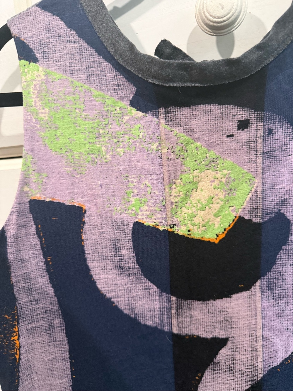 Custo Chic Couture Abstract Print Sleeveless Dress gray purple green blue P2P in - Picture 5 of 13